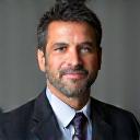 Retrato profesional de Pedro Vallejos